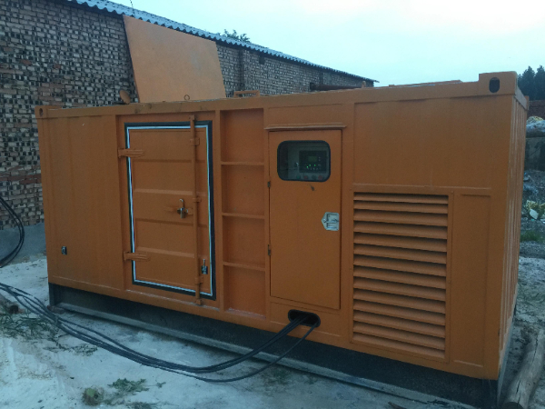 大同发电机组长期使用中，电缆线的敷设路径有哪些要求？